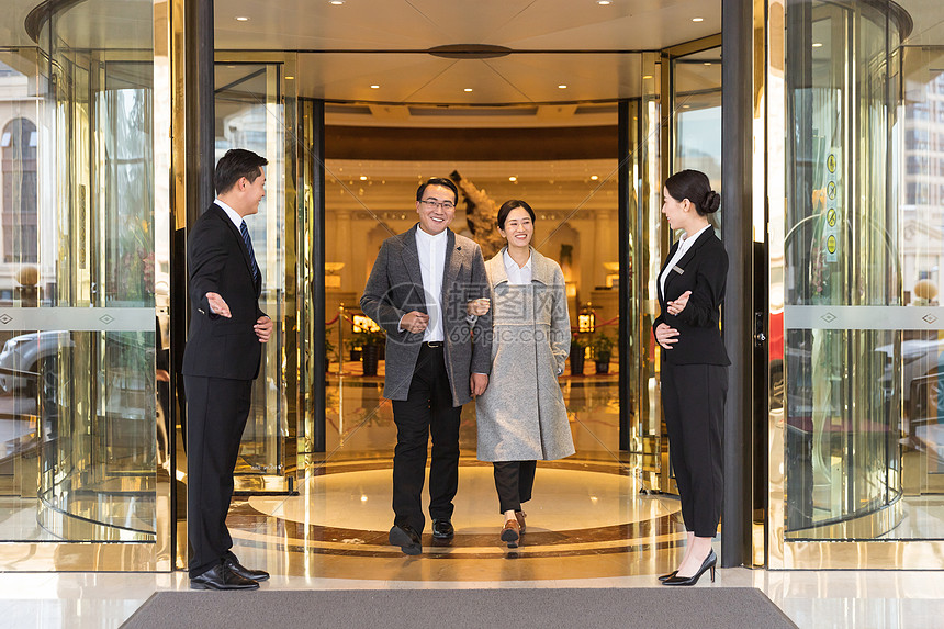 酒店管理服务人员的迎送顾客艺术